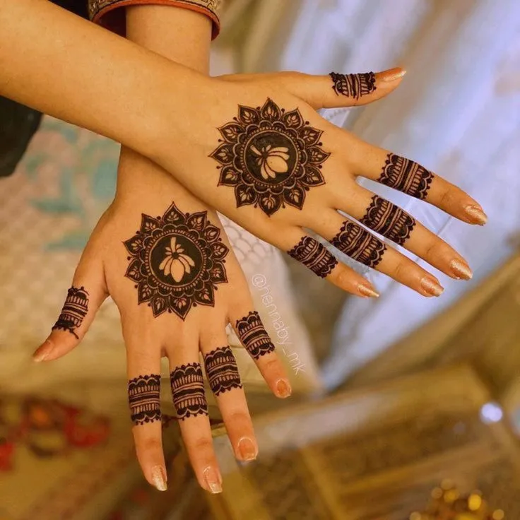 beautiful finger mehndi design