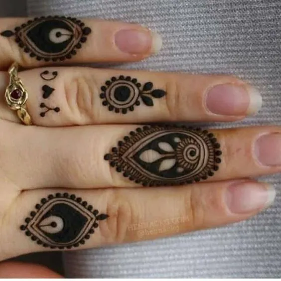 finger arabic mehndi design