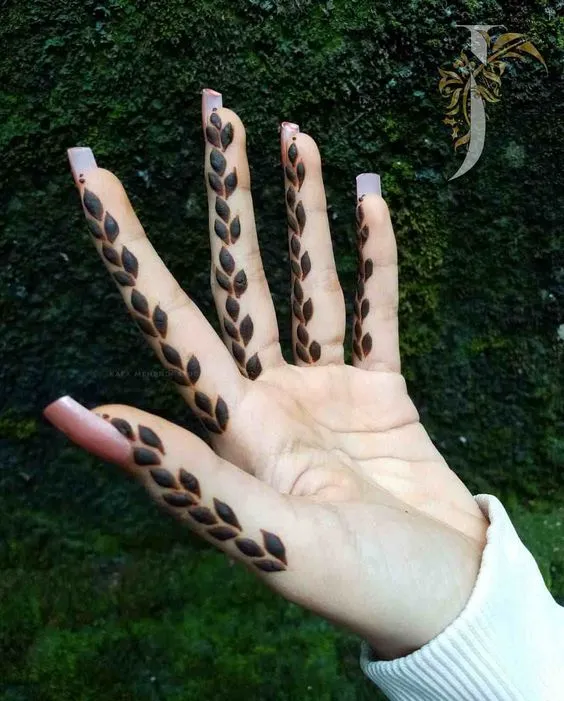 finger cap mehndi design