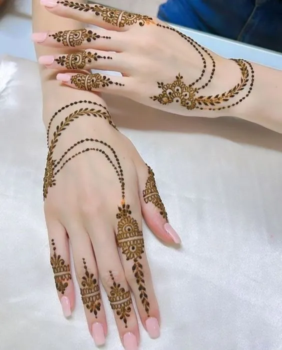 finger mehndi design back