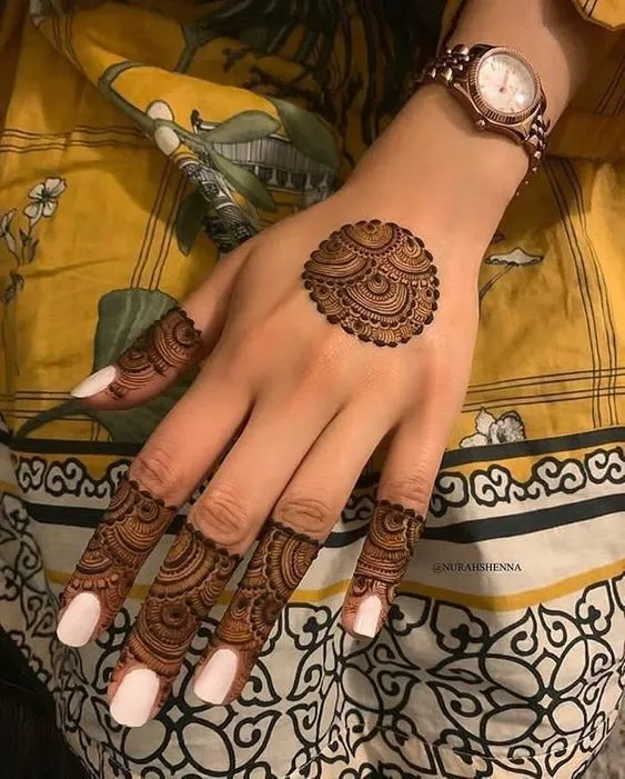 finger mehndi tattoo