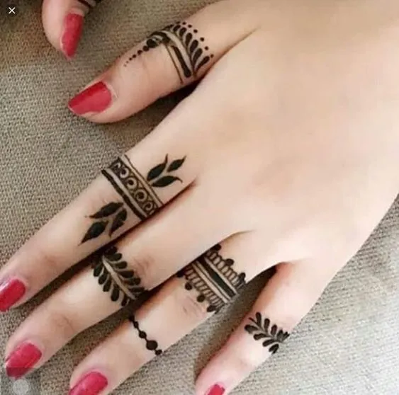 finger style mehndi