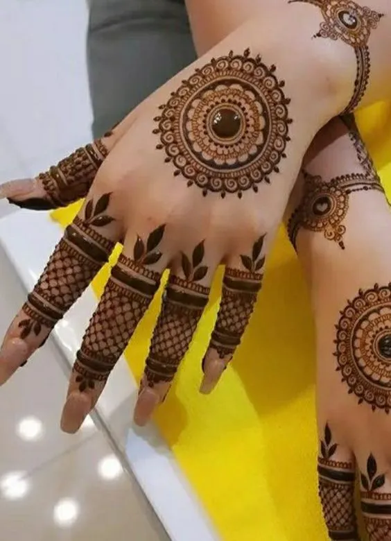 mehndi designs for fingers back side