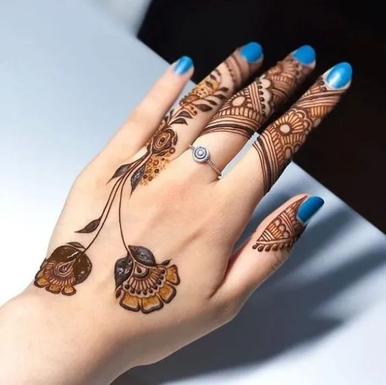 one finger mehndi design