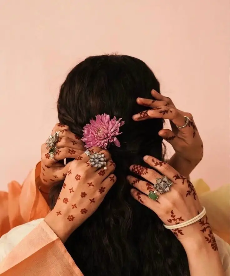 Arabic Mehndi Design with a Few spaces