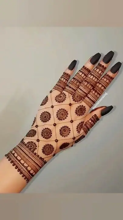 Arabic design avoiding knuckles