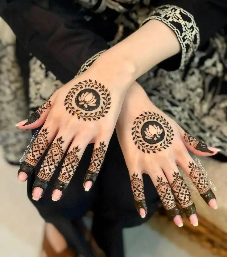 Easy Arabic mehndi design front hand