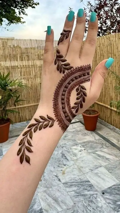 Openwork Arabic front hand patterns