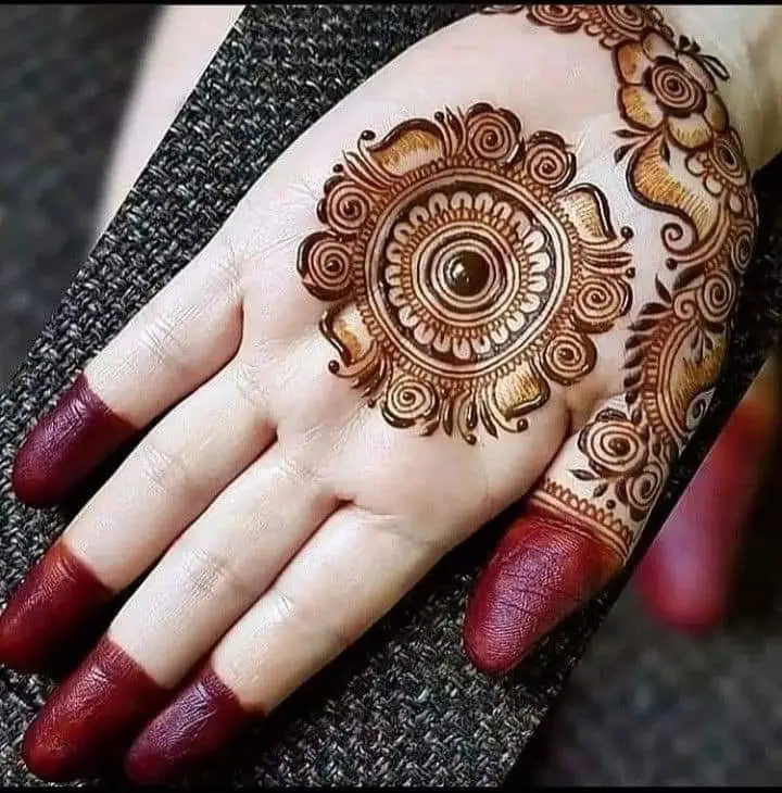 Quick Arabic Mehndi Design for Front Palm
