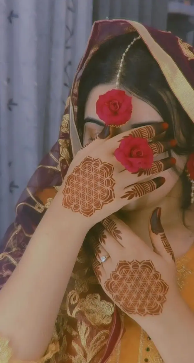 Syrian front hand mehndi
