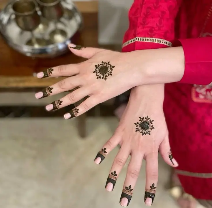 Asymmetrical Fingertip Designs