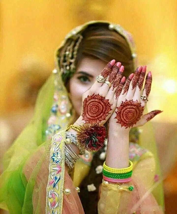 Back Hand Mehndi Design Easy for Beginners