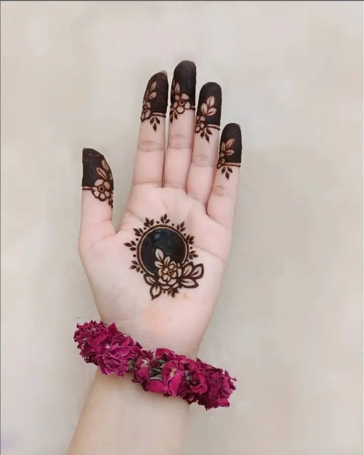 Bengali Alpana Fingertip Mehndi
