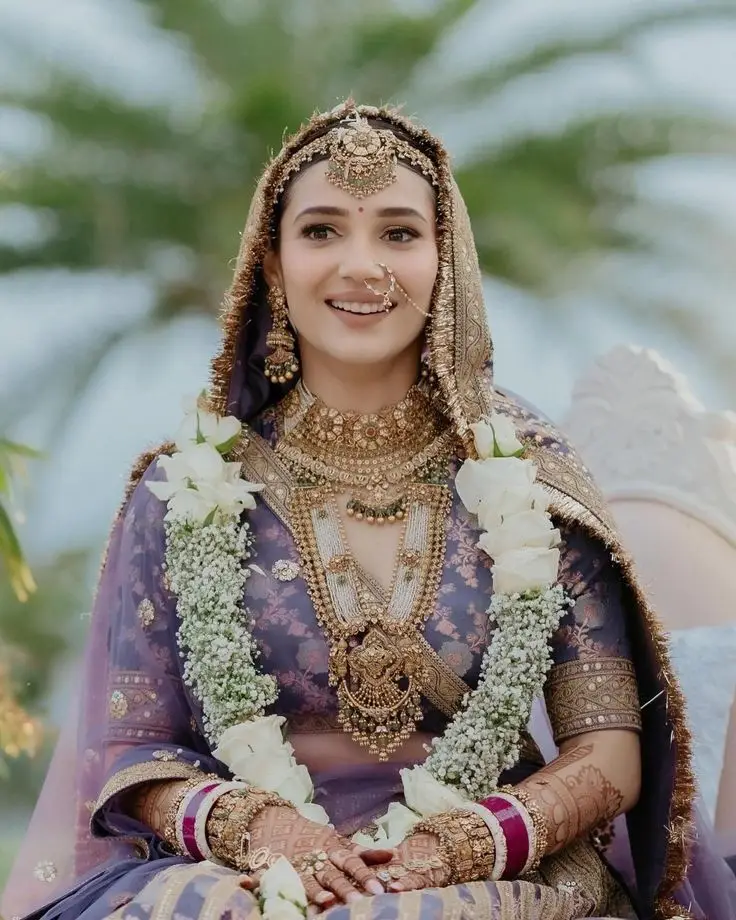 Bridal with Mehendi Lehengas heavy Blouse