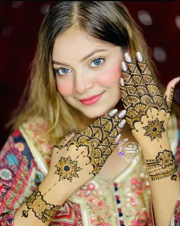 Easy and Quick Mehndi Designs for Parties
