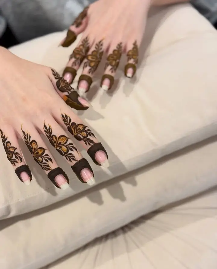 Fingertip Designs for Short Nails