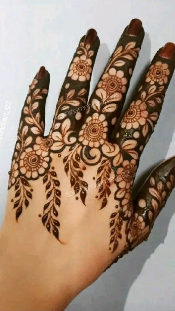 Glitter rose henna art