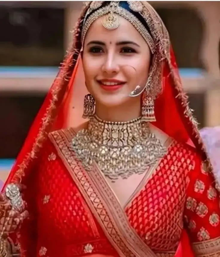 Heavy bridal mehndi lehenga
