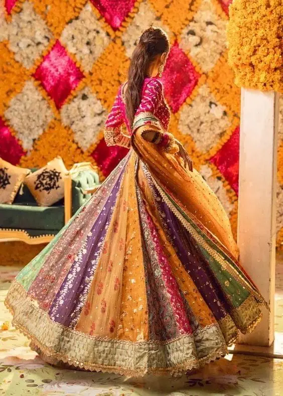 How to style a mehndi lehenga for weddings?