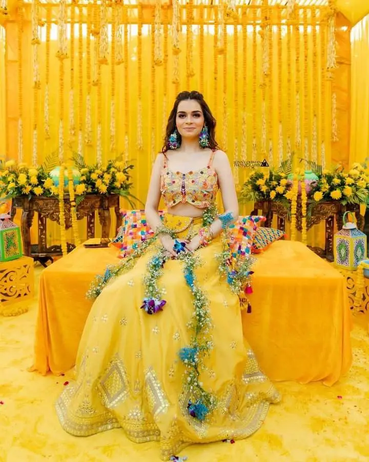 Indoor Event Mehndi Outfit for Bride