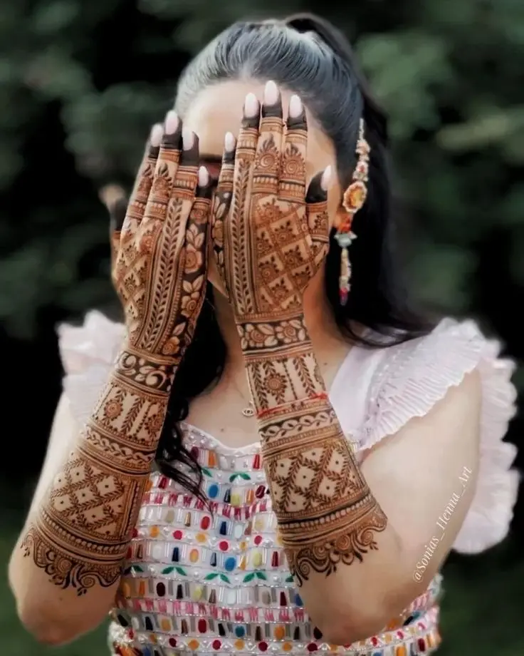 Intricate Bridal Mehndi for Fair Hands