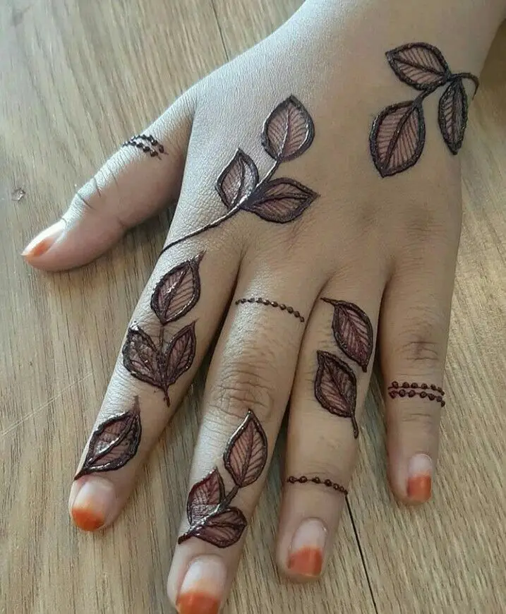 Jewel Finger Mehndi