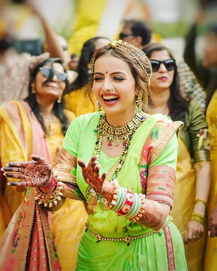 Jewelry for bridal mehndi outfit