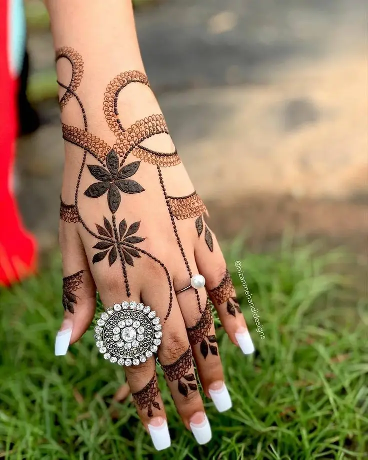 Khafif offers versatility and elegant style