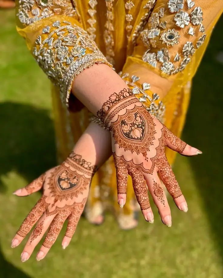 Latest Khafif Mehndi Trends 2025