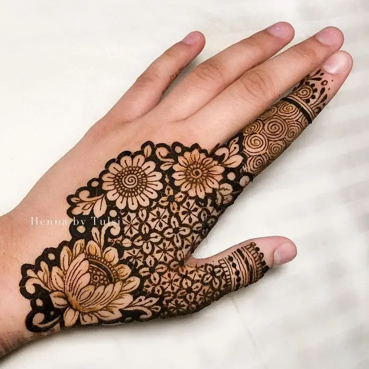 Left Hand Bridal Mehndi