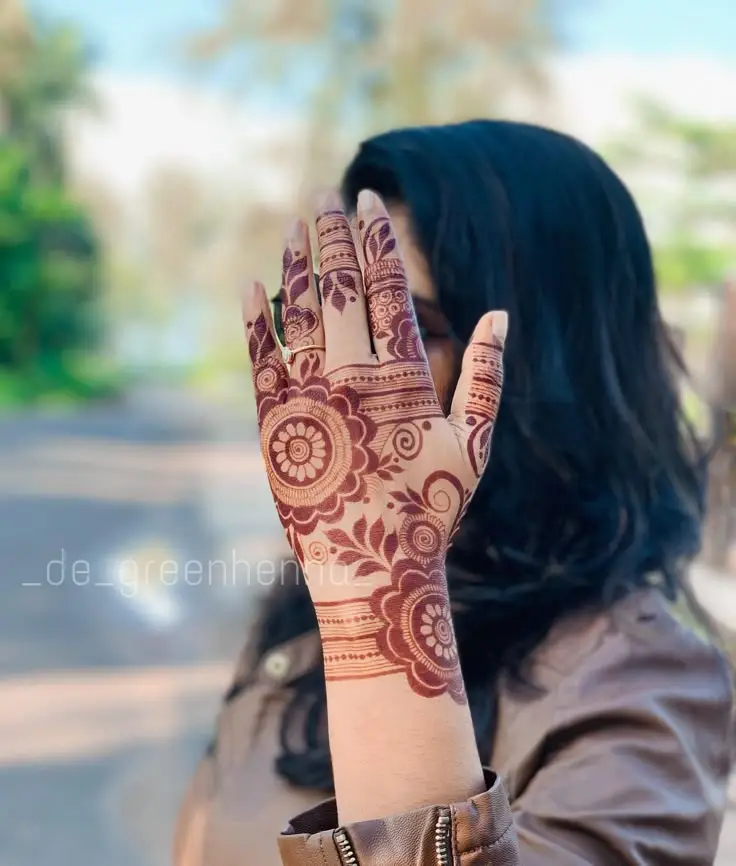 Light Mehndi Designs