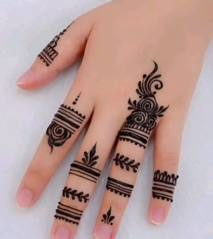 Miniature Finger Henna