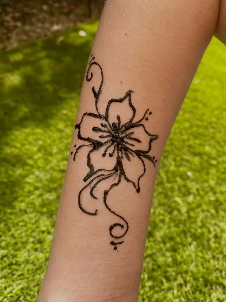 Party wear floral mehndi