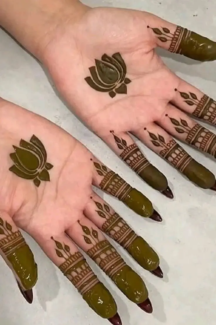 Party wear stylish flower mehndi