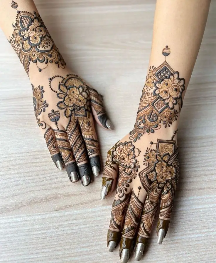 Simple Khafif Mehndi Designs for Beginners
