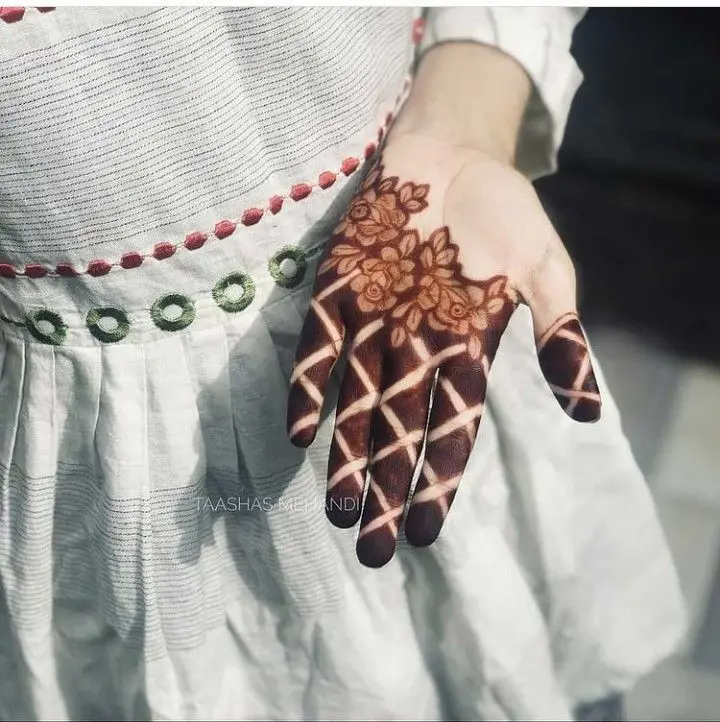 Simple Mehndi Designs