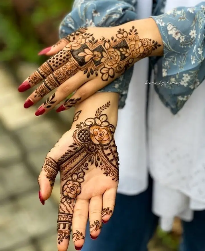 Small Mehndi Patterns for Fingers