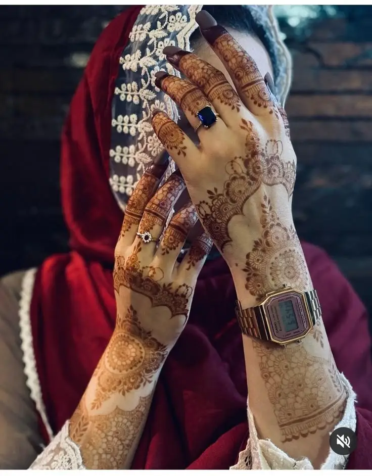 Trendy Instagram Khafif Mehndi Design Ideas