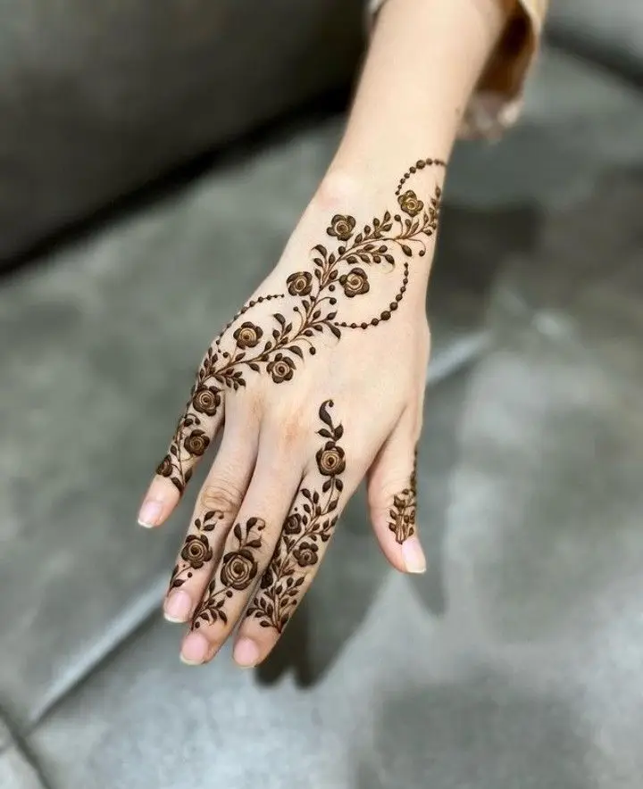 Which flower mehndi design lasts longer?