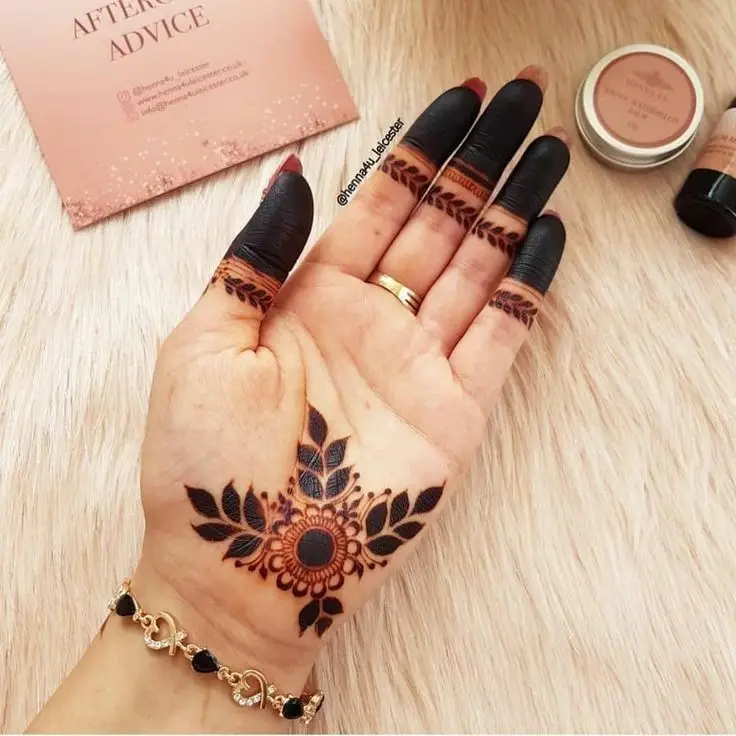 best fingertip mehndi designs for daily wear