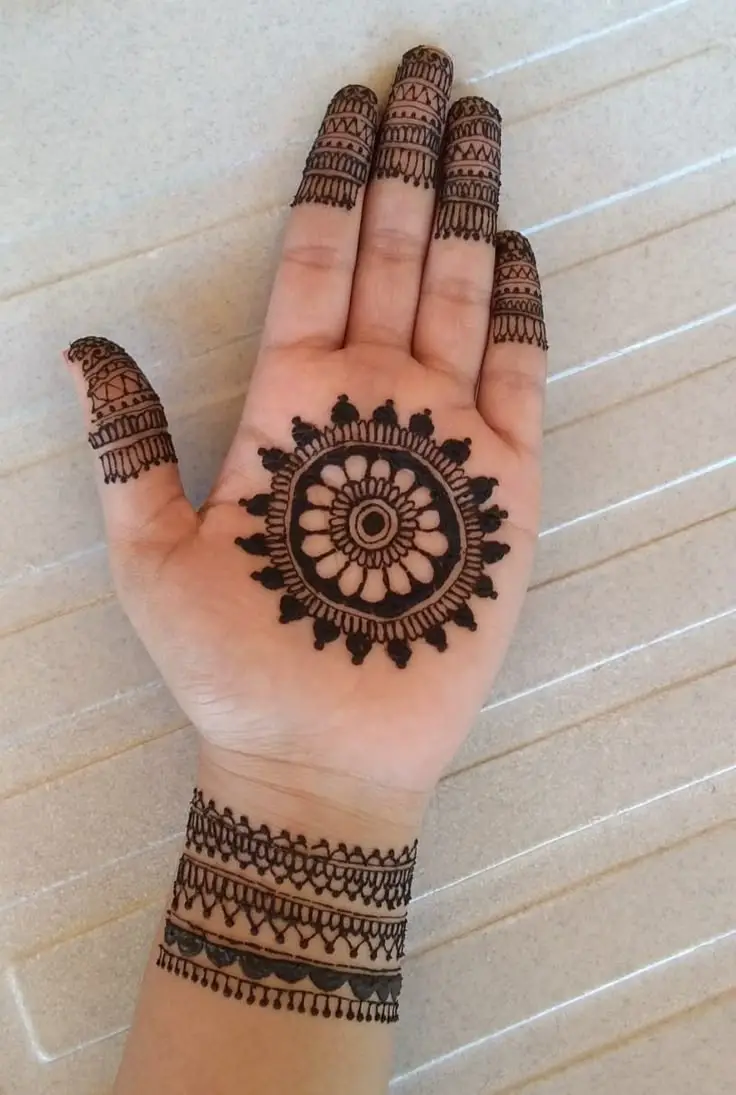 Arabic Circle Mehndi Designs