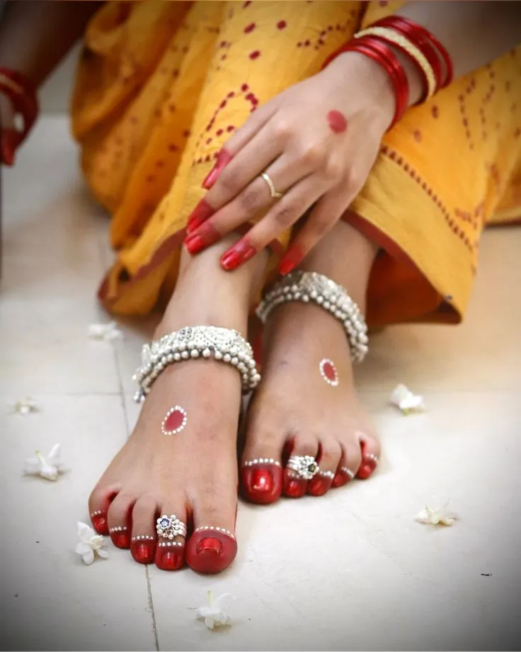 Basic mehndi for feet