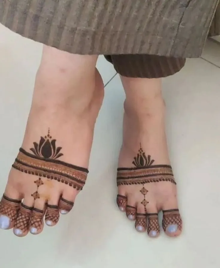 Bridal foot mehndi