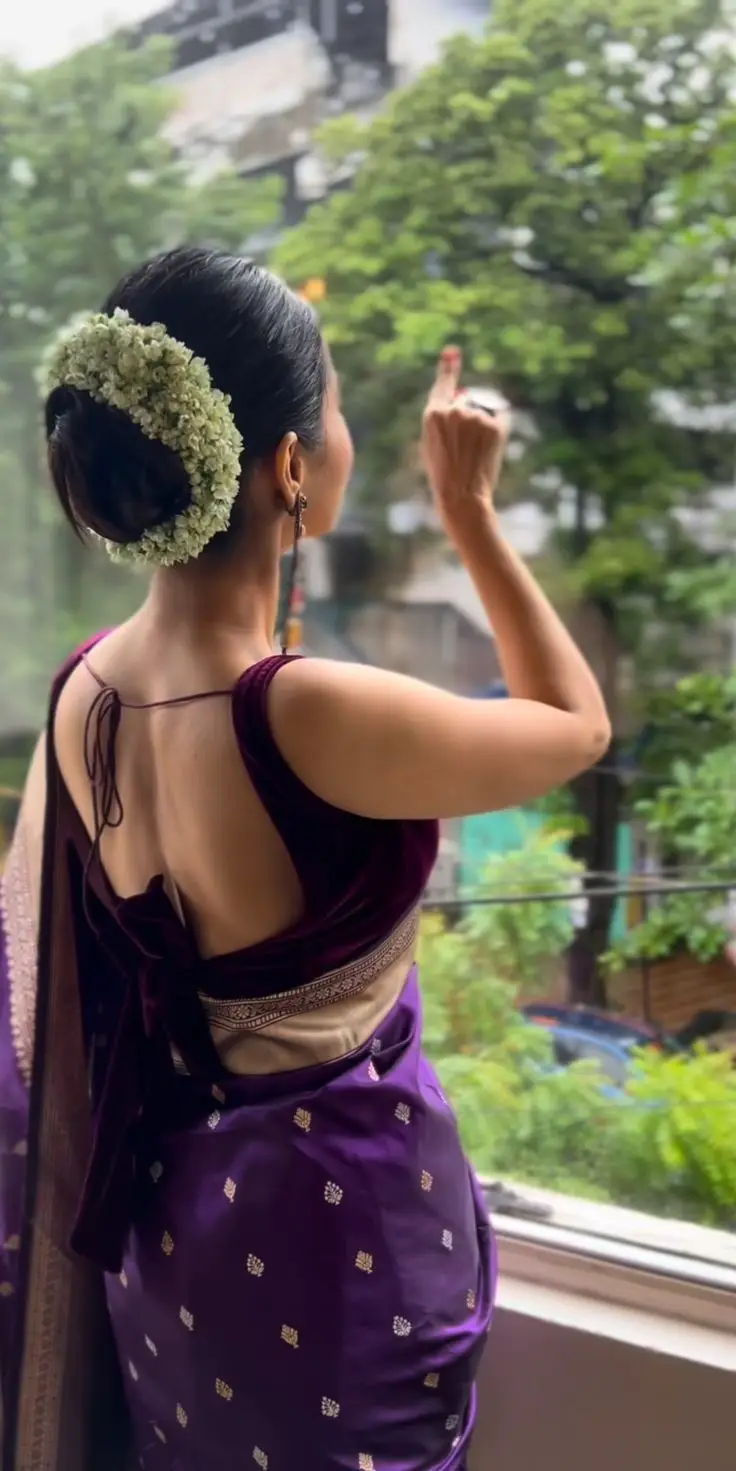 Deep back sleeveless blouse designs