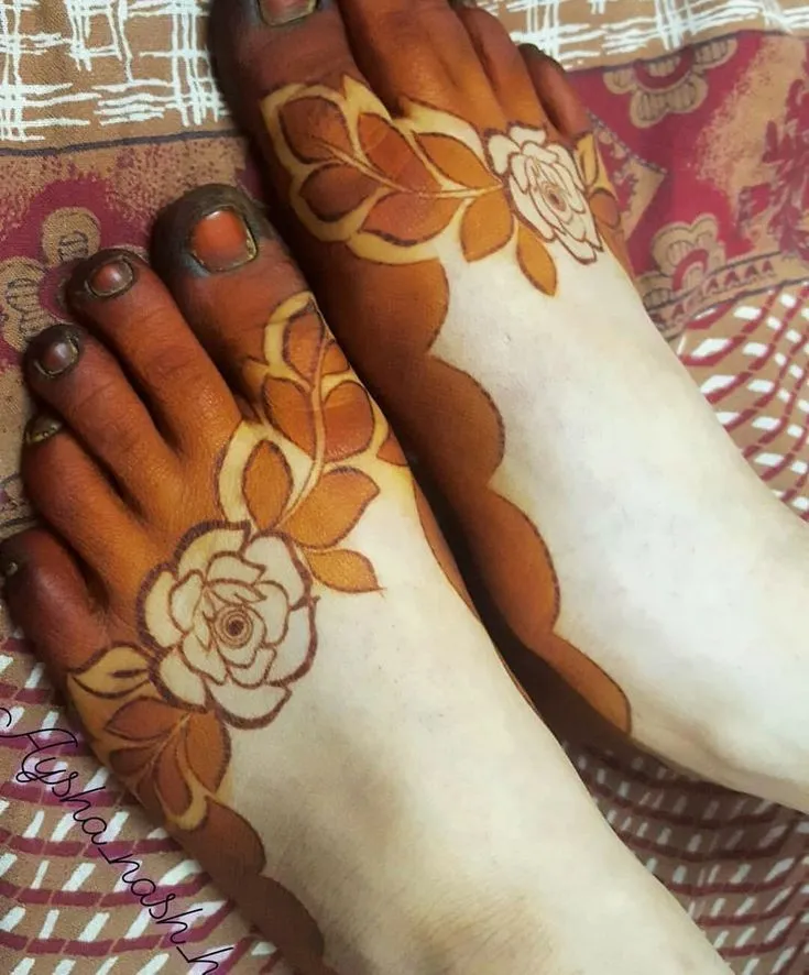 How to do simple mehndi on feet at home
