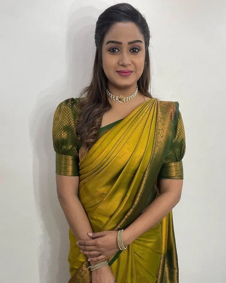 Kerala saree blouse round neck designs