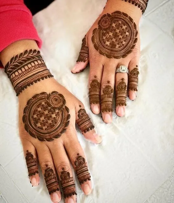Latest Dubai mehndi trends 2025