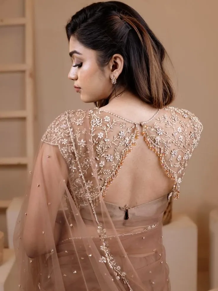 Round back neck blouse