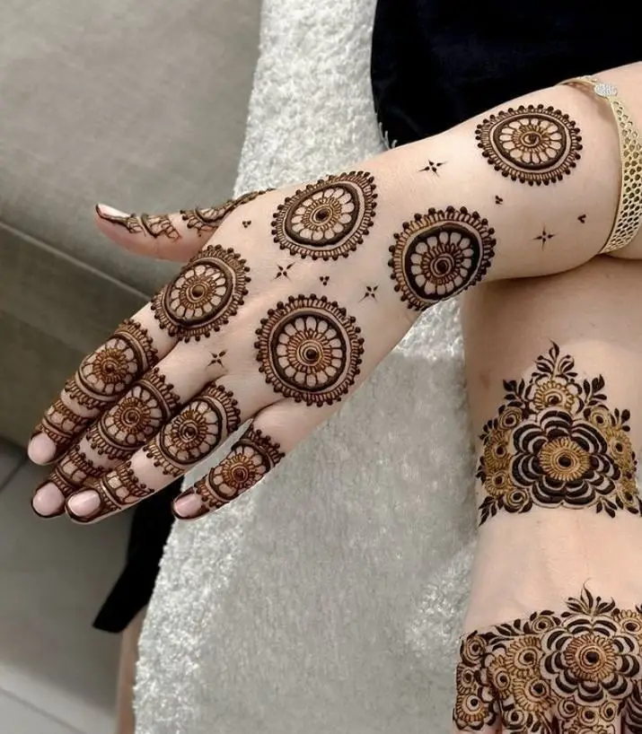 Top finger mehndi designs