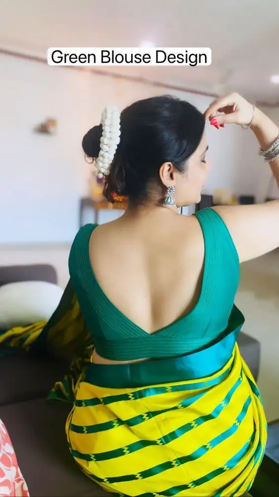 Zari work sleeveless blouse designs